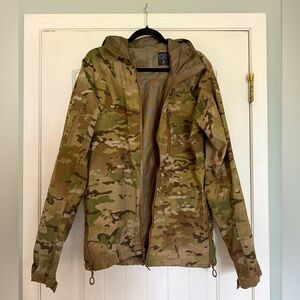 Camouflage Hooded rain Jacket - Men’s M - Beyond Clothing